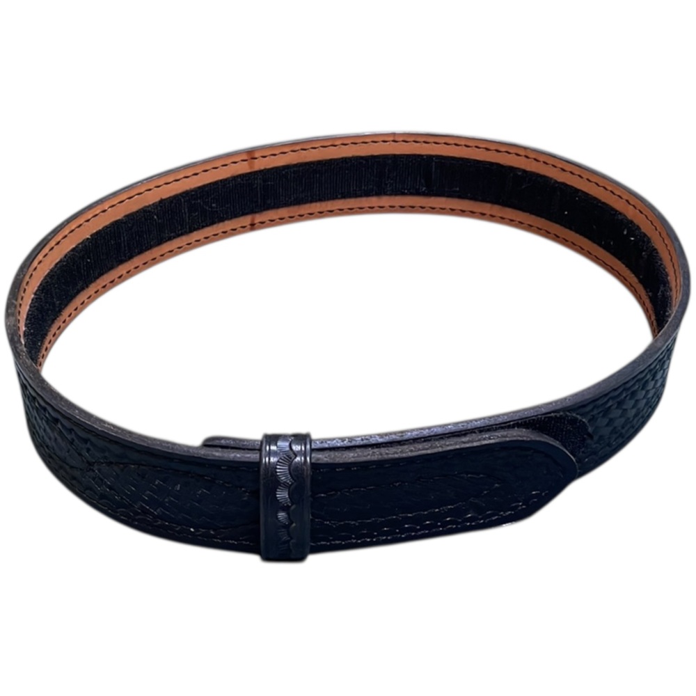 SAFARILAND Buckleless Belt Embossed Tooled Leather Hook Loop Black Size 34